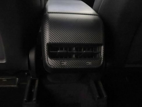 Used 2021 Tesla Model Y Long Range AWD/4WD image 32