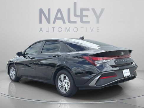 Certified 2026 Hyundai Elantra SE w/ Cargo Package FWD image 3