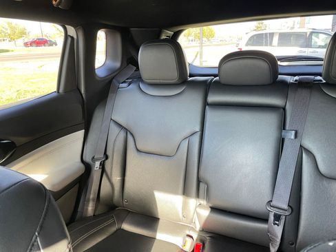 Used 2025 Jeep Compass Limited AWD/4WD image 40