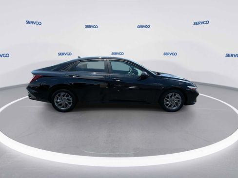 Used 2024 Hyundai Elantra SEL FWD image 9