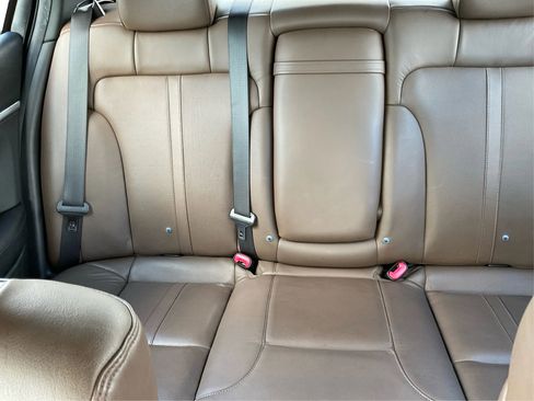 Used 2013 Lincoln MKS Sedan 4D image 14