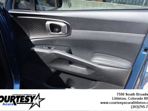Used 2025 Kia Sorento EX AWD/4WD image 36
