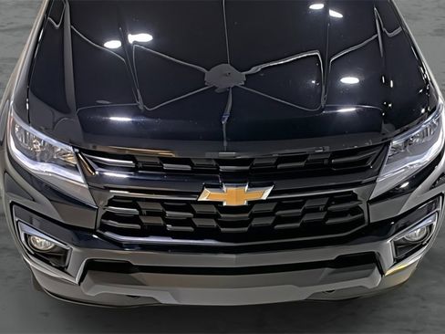 Used 2022 Chevrolet Colorado LT w/ LT Convenience Package image 16
