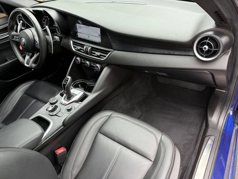 Used 2022 Alfa Romeo Giulia Sprint AWD/4WD image 18
