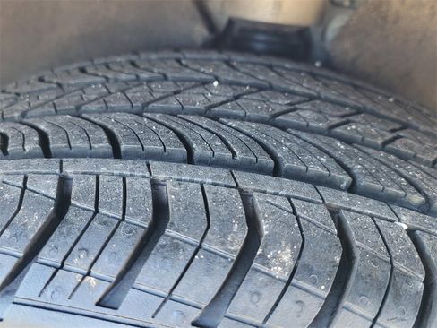 Used 2024 Chevrolet Malibu LT image 31