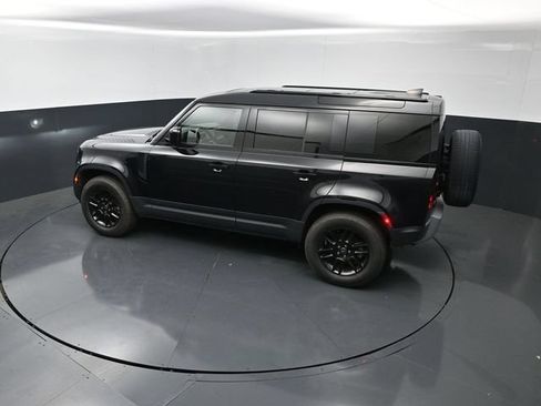 Used 2025 Land Rover Defender 110 S AWD/4WD image 16
