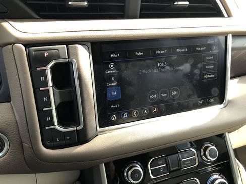 Used 2021 GMC Yukon Denali w/ Denali Premium Package image 20