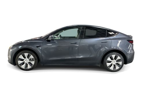 Certified 2023 Tesla Model Y Long Range AWD/4WD image 3