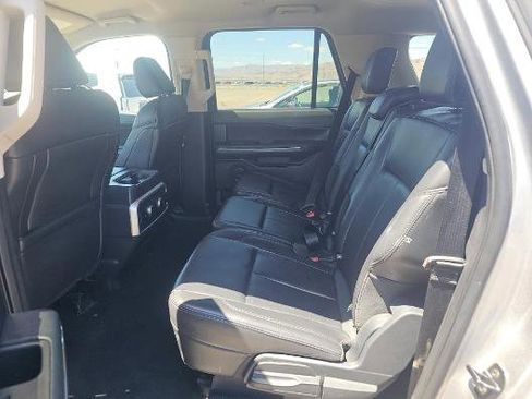 Used 2024 Ford Expedition Max XLT AWD/4WD image 3
