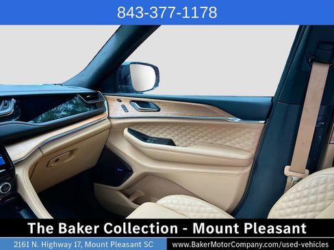 Used 2025 Jeep Grand Cherokee L Summit w/ Advanced Protech Group IV AWD/4WD image 25