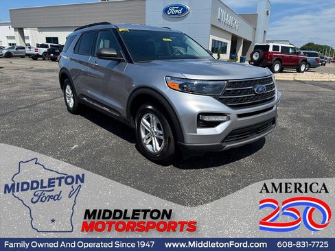 Used 2024 Ford Explorer XLT w/ Equipment Group 202A AWD/4WD image 1