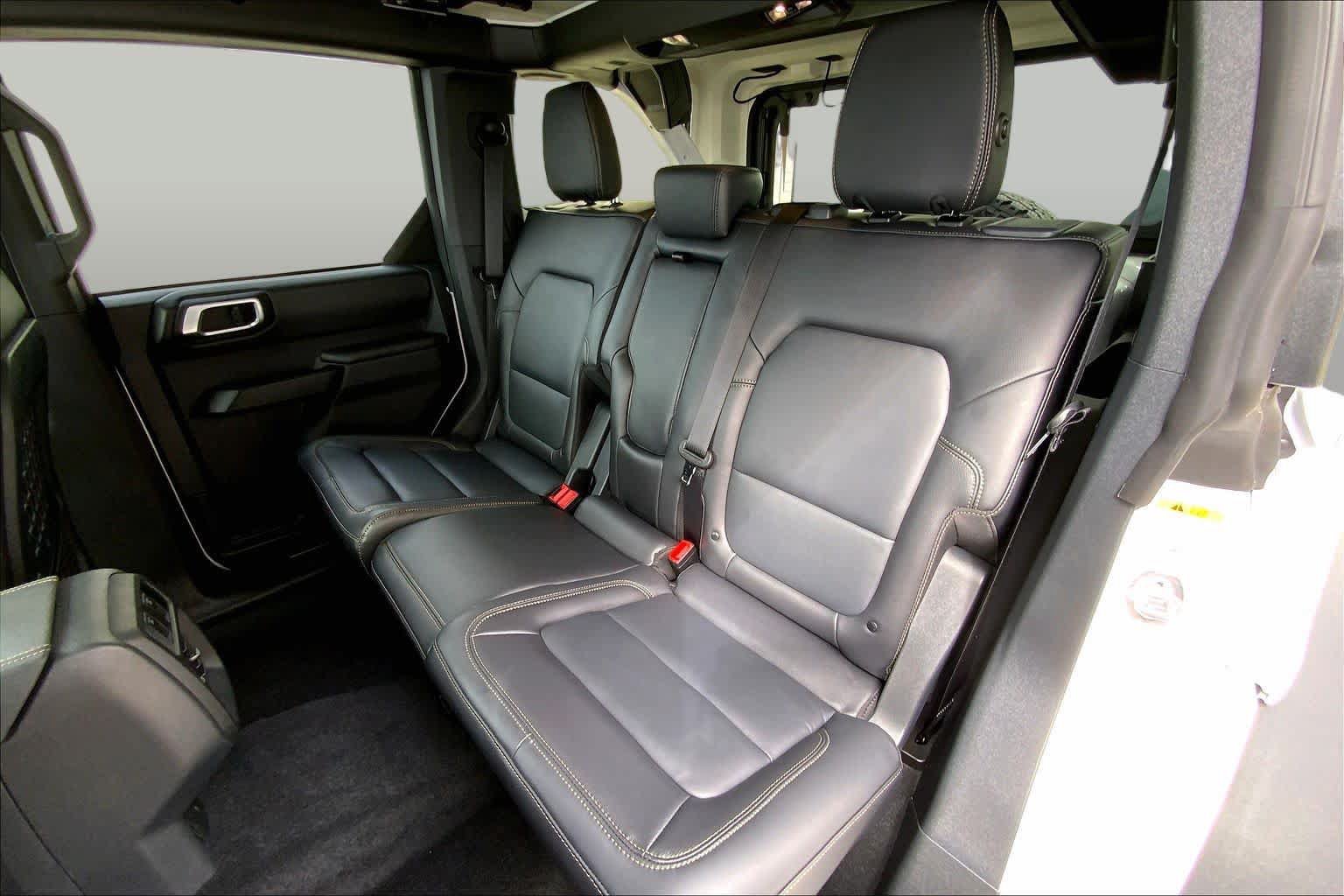 Used 2026 Ford Bronco Badlands AWD/4WD image 21