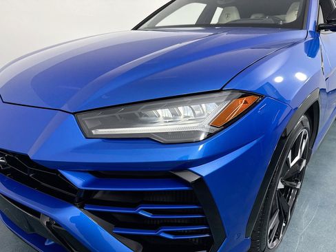 Used 2021 Lamborghini Urus AWD/4WD image 40