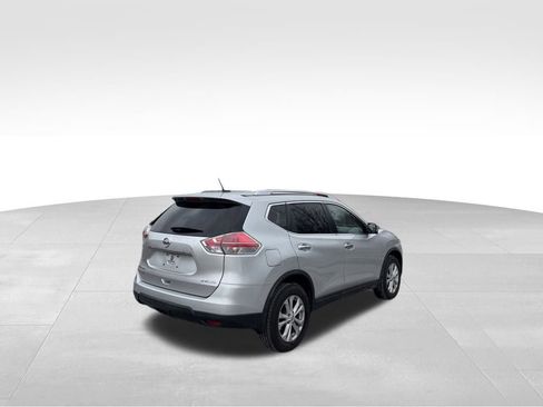 Used 2016 Nissan Rogue SV w/ SV Premium Package image 10