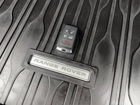 Used 2023 Land Rover Range Rover Evoque SE image 78