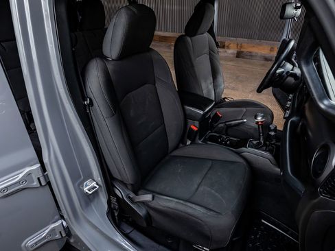 Used 2022 Jeep Wrangler Unlimited Sport AWD/4WD image 31