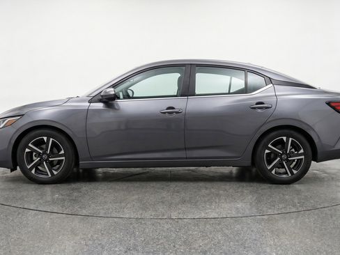 Used 2024 Nissan Sentra SV FWD image 5