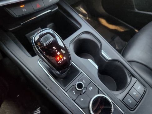 Used 2024 Cadillac XT4 Premium Luxury image 20