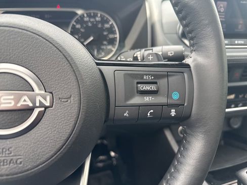 Used 2023 Nissan Rogue SV w/ SV Premium B Package AWD/4WD image 17