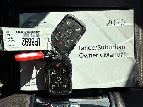 Used 2020 Chevrolet Suburban Premier image 32