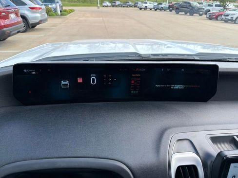 Used 2025 Ford Expedition Active AWD/4WD image 17