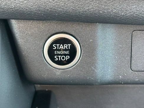Used 2021 Nissan Rogue SV AWD/4WD image 36