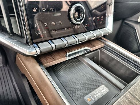 New 2026 GMC Acadia Denali Ultimate w/ LPO, Floor Liner Package image 27