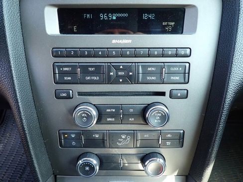 Used 2010 Ford Mustang GT Premium image 28