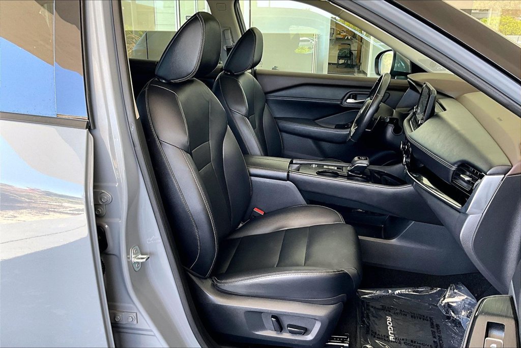 Used 2022 Nissan Rogue SL w/ SL Premium Package FWD image 29