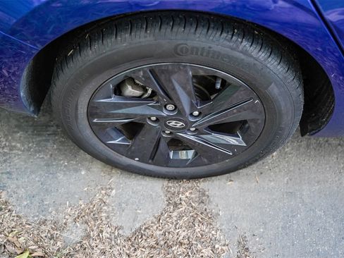 Certified 2023 Hyundai Elantra SEL image 6