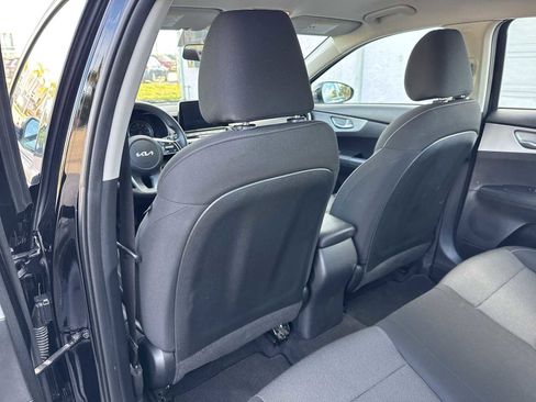 Used 2023 Kia Forte LXS w/ LXS Technology Package image 16