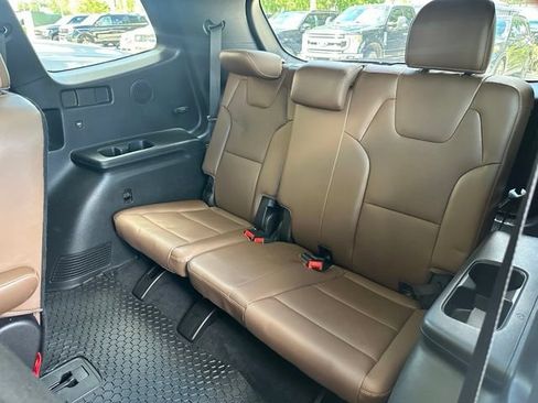 Used 2021 Kia Telluride SX w/ SX Prestige Package AWD/4WD image 17