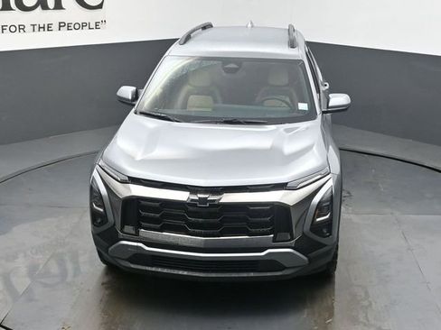 New 2026 Chevrolet Equinox ACTIV w/ Convenience Package III FWD image 37