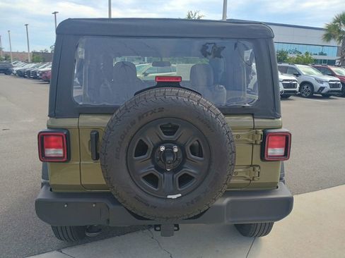 Used 2025 Jeep Wrangler Sport AWD/4WD image 6