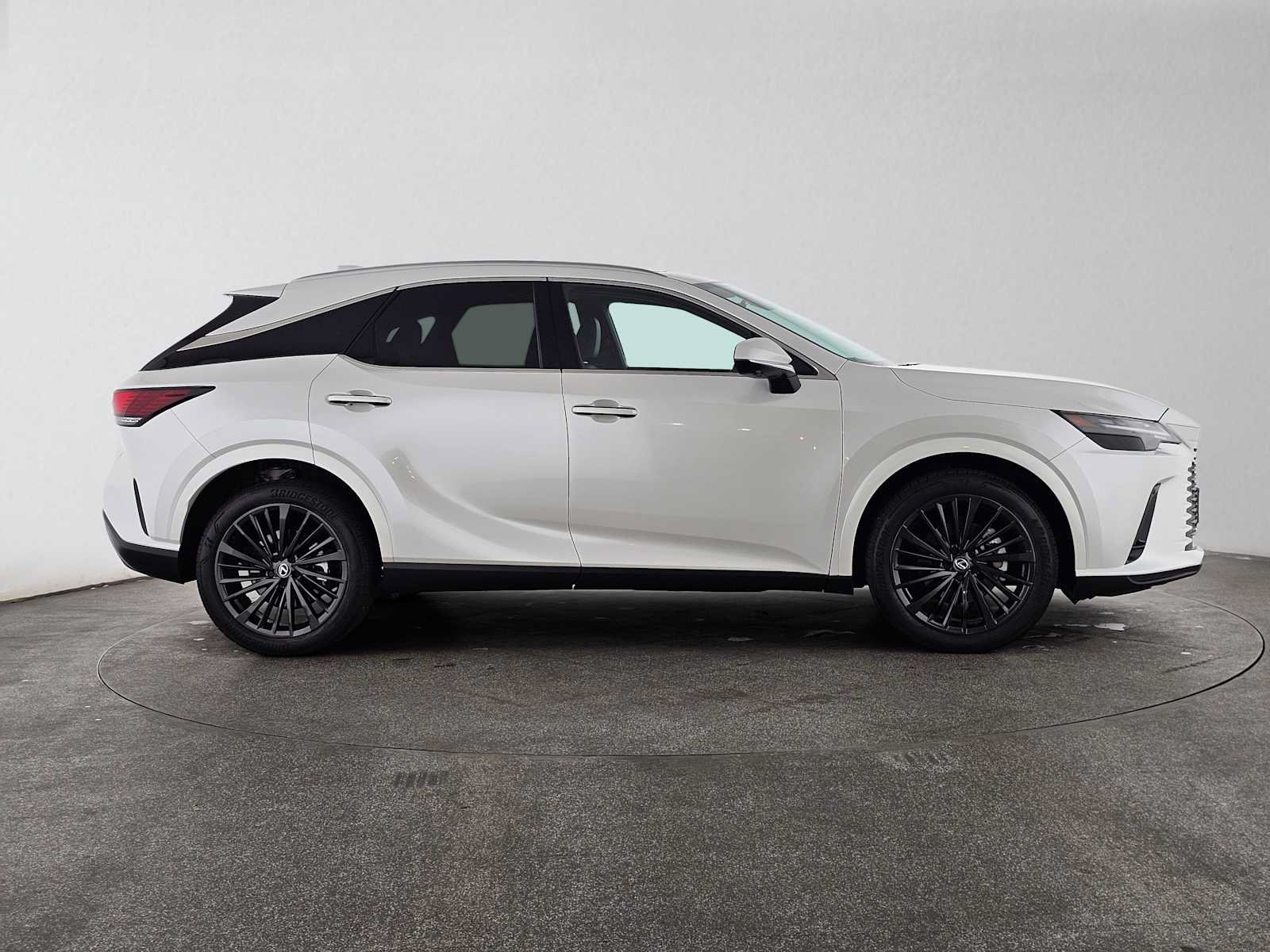 Certified 2024 Lexus RX 350h w/ Convenience Package AWD/4WD image 2
