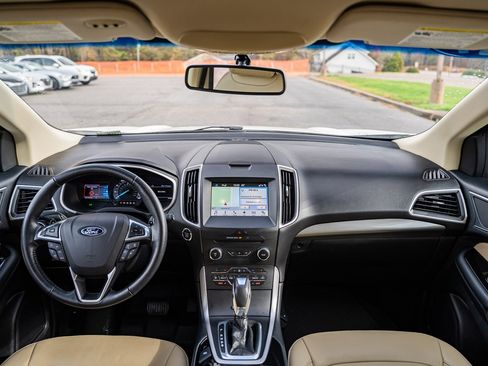 Certified 2017 Ford Edge SEL w/ Equipment Group 201A image 21