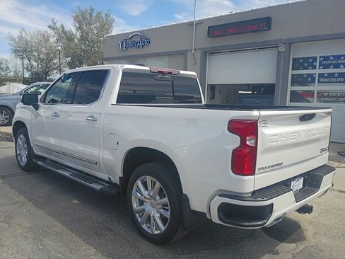 Used 2024 Chevrolet Silverado 1500 High Country w/ High Country Premium Package AWD/4WD image 8