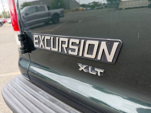 Used 2003 Ford Excursion XLT AWD/4WD image 33