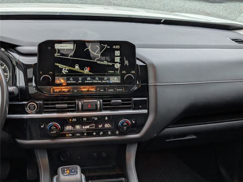 Used 2022 Nissan Pathfinder SL w/ SL Premium Package image 20