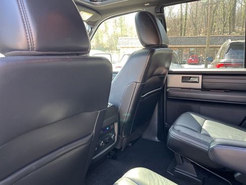 Used 2015 Ford Expedition EL Platinum image 13