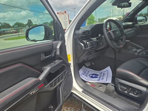 Used 2025 Toyota 4Runner TRD Pro AWD/4WD image 6