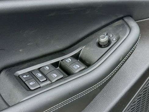 New 2025 Jeep Grand Cherokee L Laredo image 19