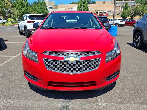 Used 2014 Chevrolet Cruze LS FWD image 2
