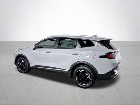 New 2026 Kia Sportage EX image 8