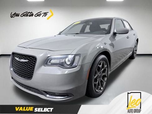 Used 2017 Chrysler 300 S AWD/4WD image 1