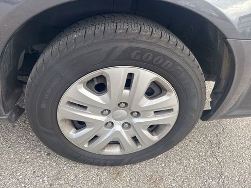 Used 2019 Dodge Grand Caravan SE w/ Rear Park Assist Package image 23