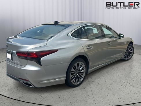 Used 2022 Lexus LS 500 w/ Interior Upgrade Package RWD image 11