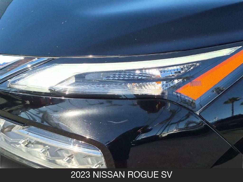 Certified 2023 Nissan Rogue SV FWD image 10