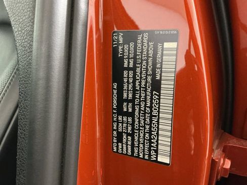 Used 2022 Porsche Macan Base image 33