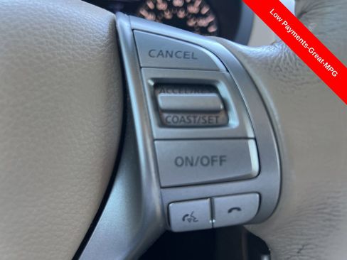 Used 2015 Nissan Altima 2.5 SV image 14